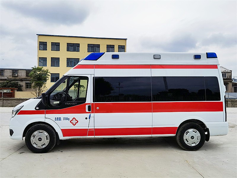 福特V348长轴高福星监护型救护车